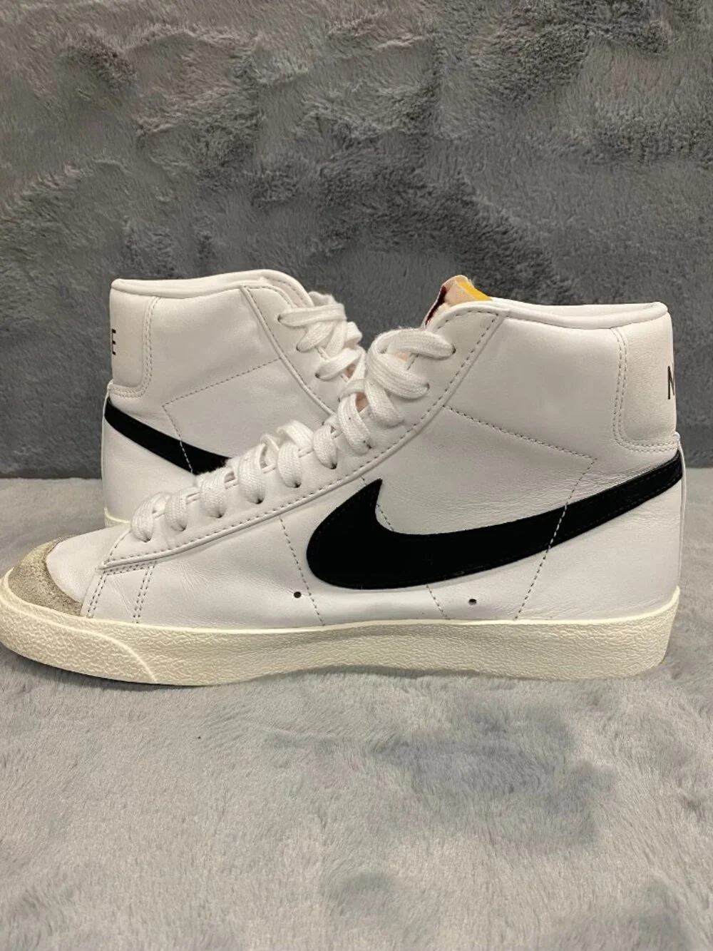 Nike Blazer Mid 77 Blue & White High Top Sneakers Womens Size 10 Gym Casual Shoe